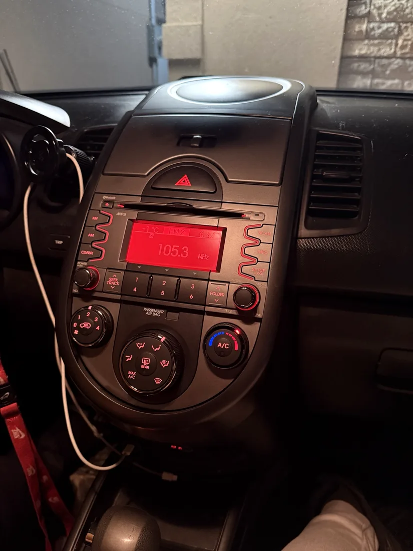 Alternate before photo of original factory radio